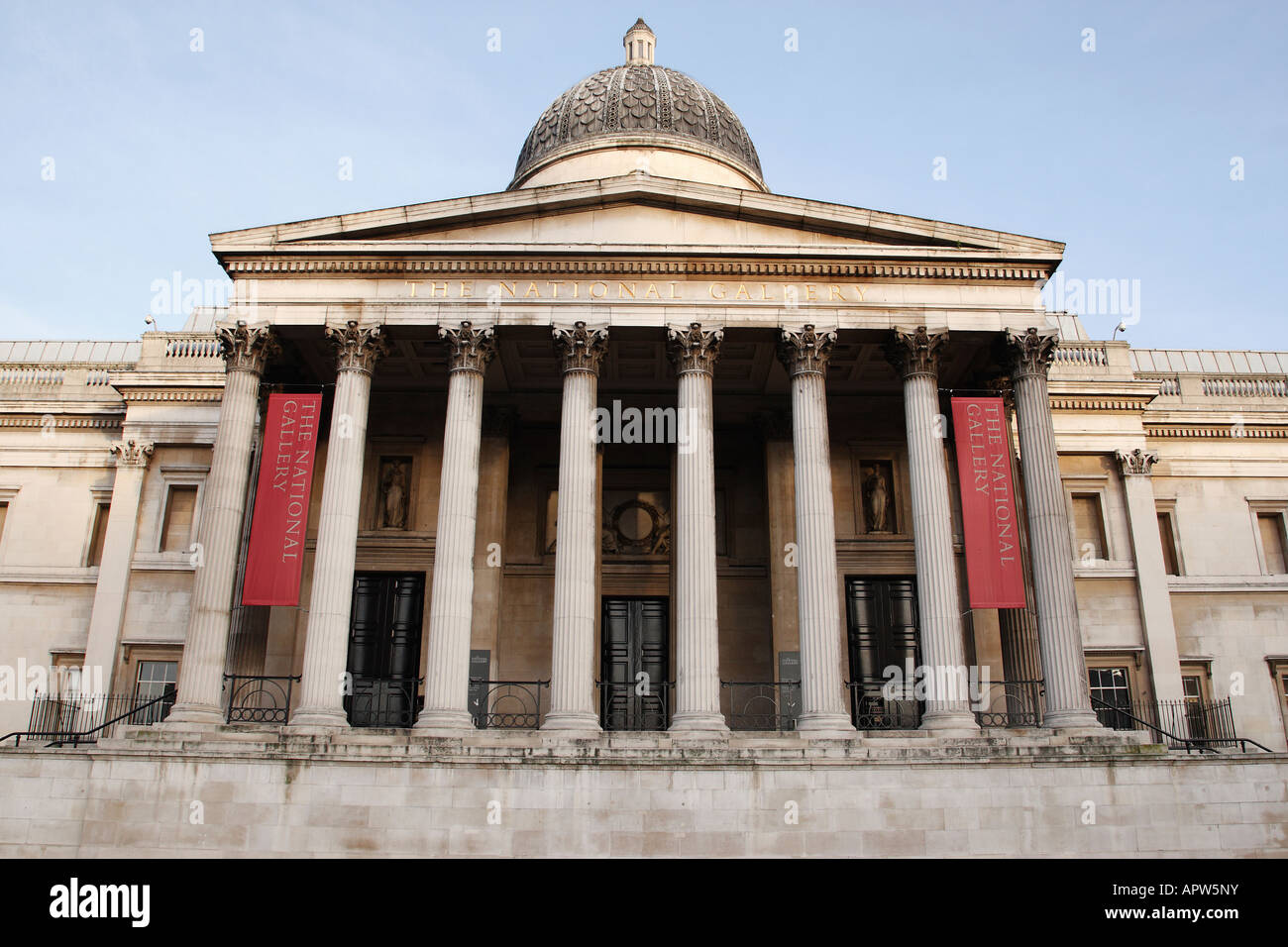 National gallery london hi-res stock photography and images - Alamy