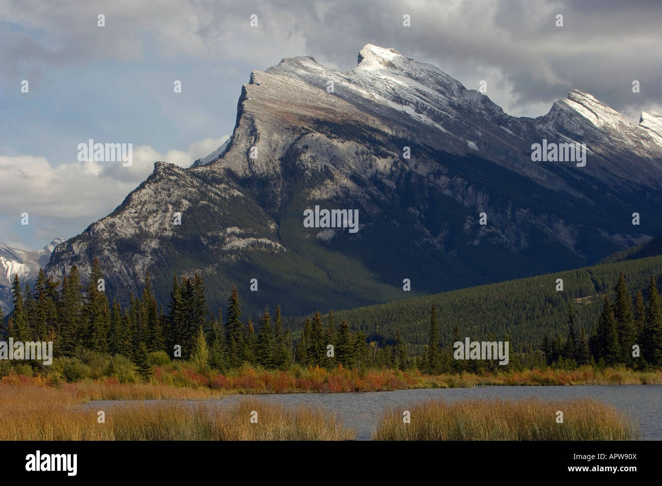 Yellow mountain vermillion peak hi-res stock photography and images - Alamy