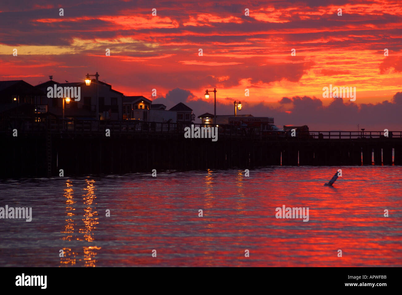Stearns wharf at sunrise hi-res stock photography and images - Alamy