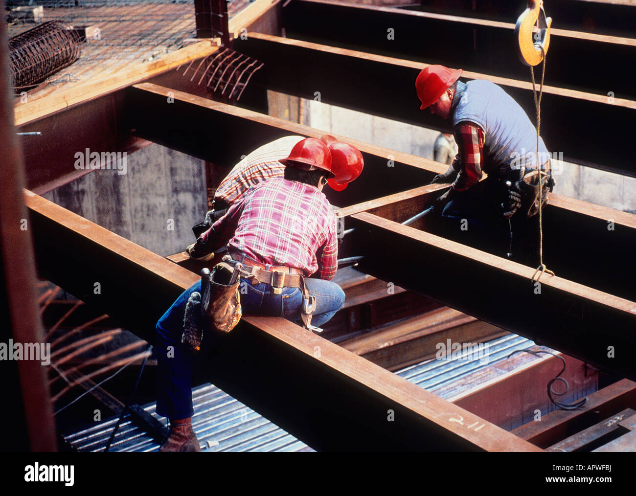 Construction workers on steel beams hi-res stock photography and images -  Alamy