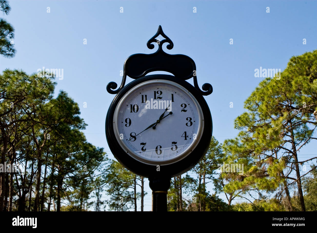 Outdoor antique pole clock hires stock photography and images Alamy
