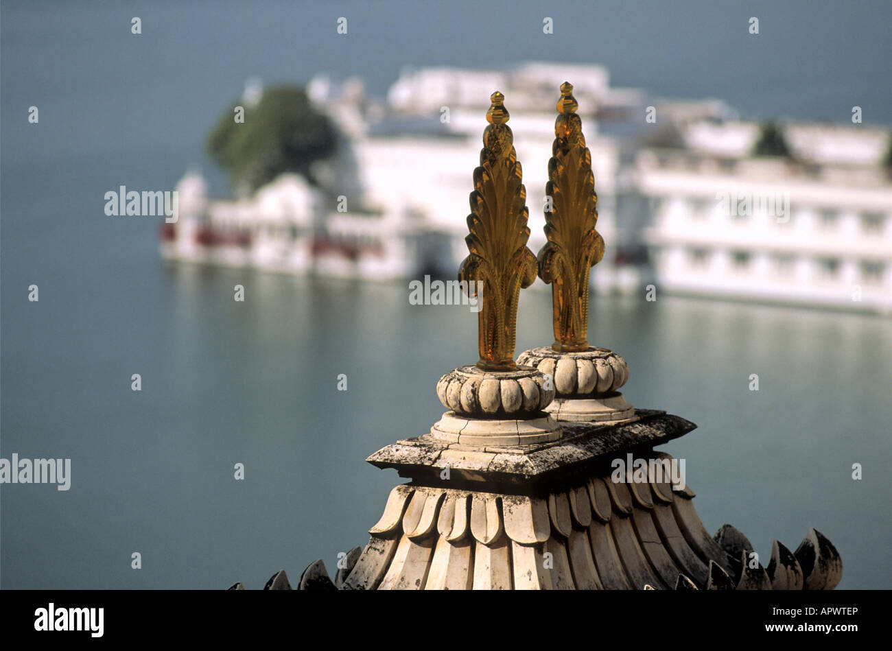 Lake Palace (luxury hotel) on the island of Jag Niwas seen from the City Palace, Udaipur IN Stock Photo