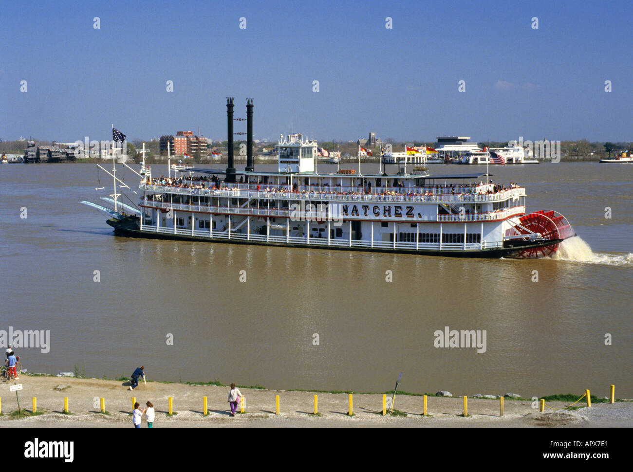 natchez mississippi riverboat