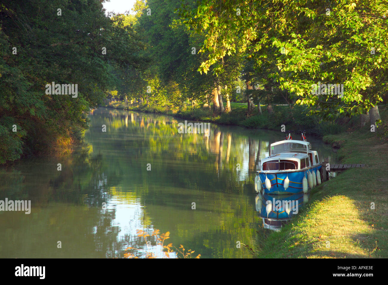 Canal du Midi, Haute Garonne, Midi-Pyrenees, France Stock Photo