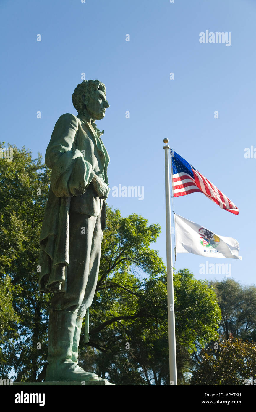 ILLINOIS Dixon Lincoln Statue depicting Abraham Lincoln 23 years old army Captain state American flags sculptor Leonard Crunelle Stock Photo