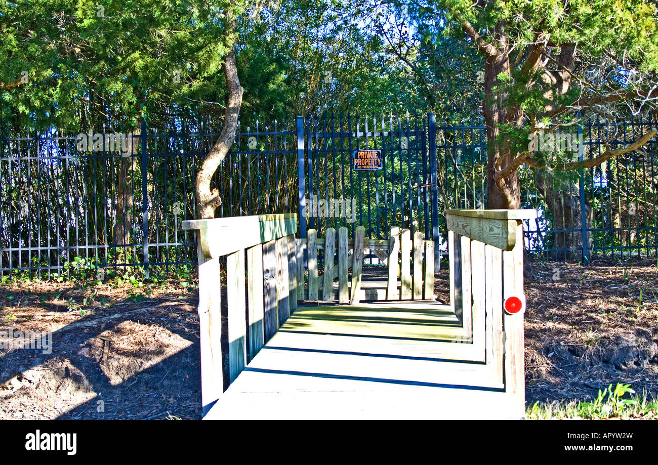 No access sign on fence hi-res stock photography and images - Alamy
