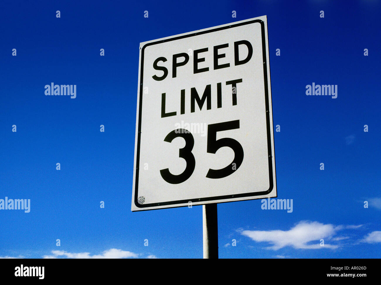 SPEED LIMIT SIGN Stock Photo - Alamy