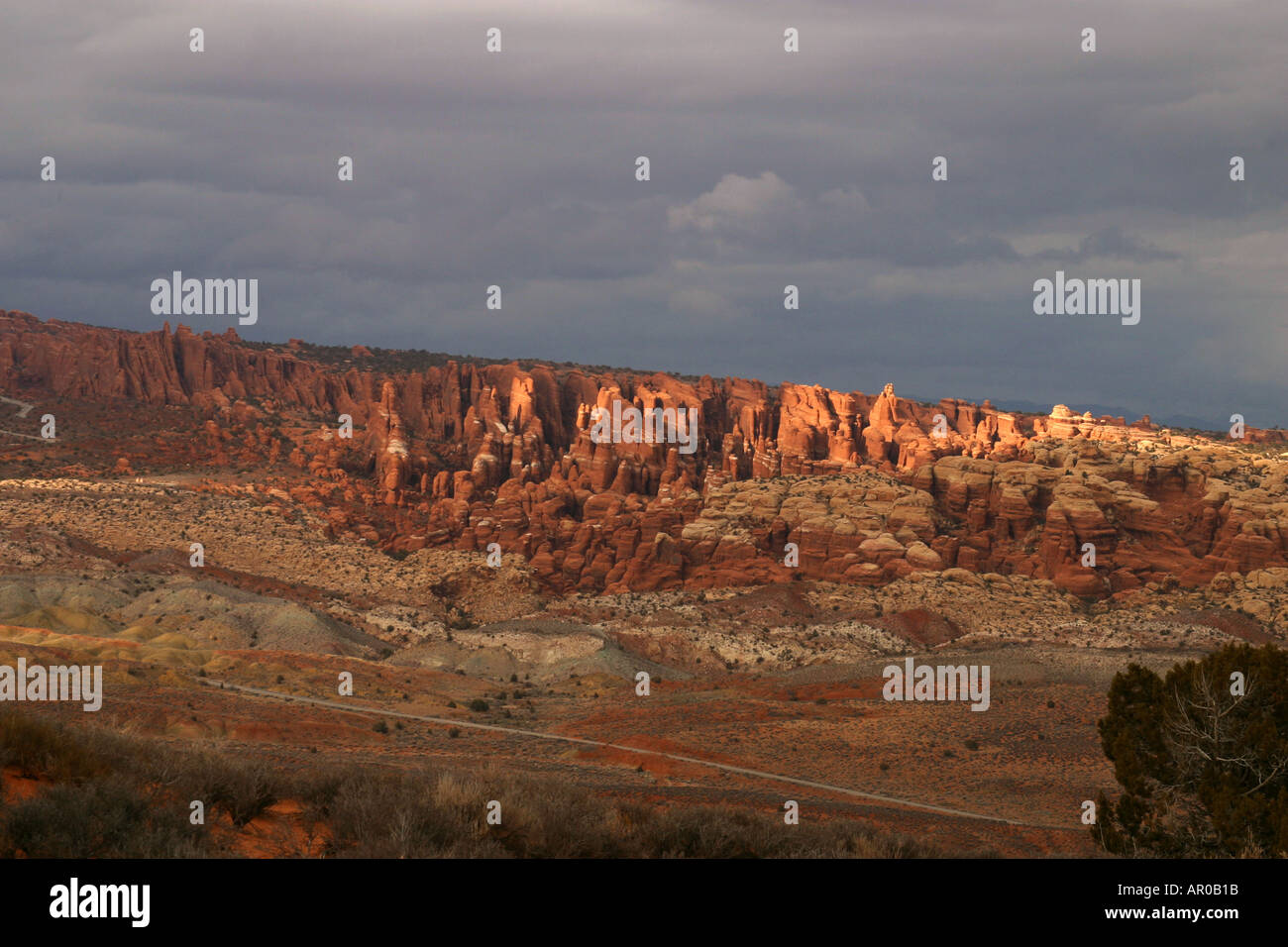 Rock archs hi-res stock photography and images - Alamy