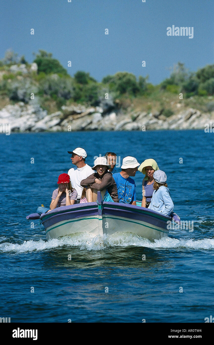 Boot mit Touristen, Bafa See, S, W-Tuerkei Tuerkei Stock Photo
