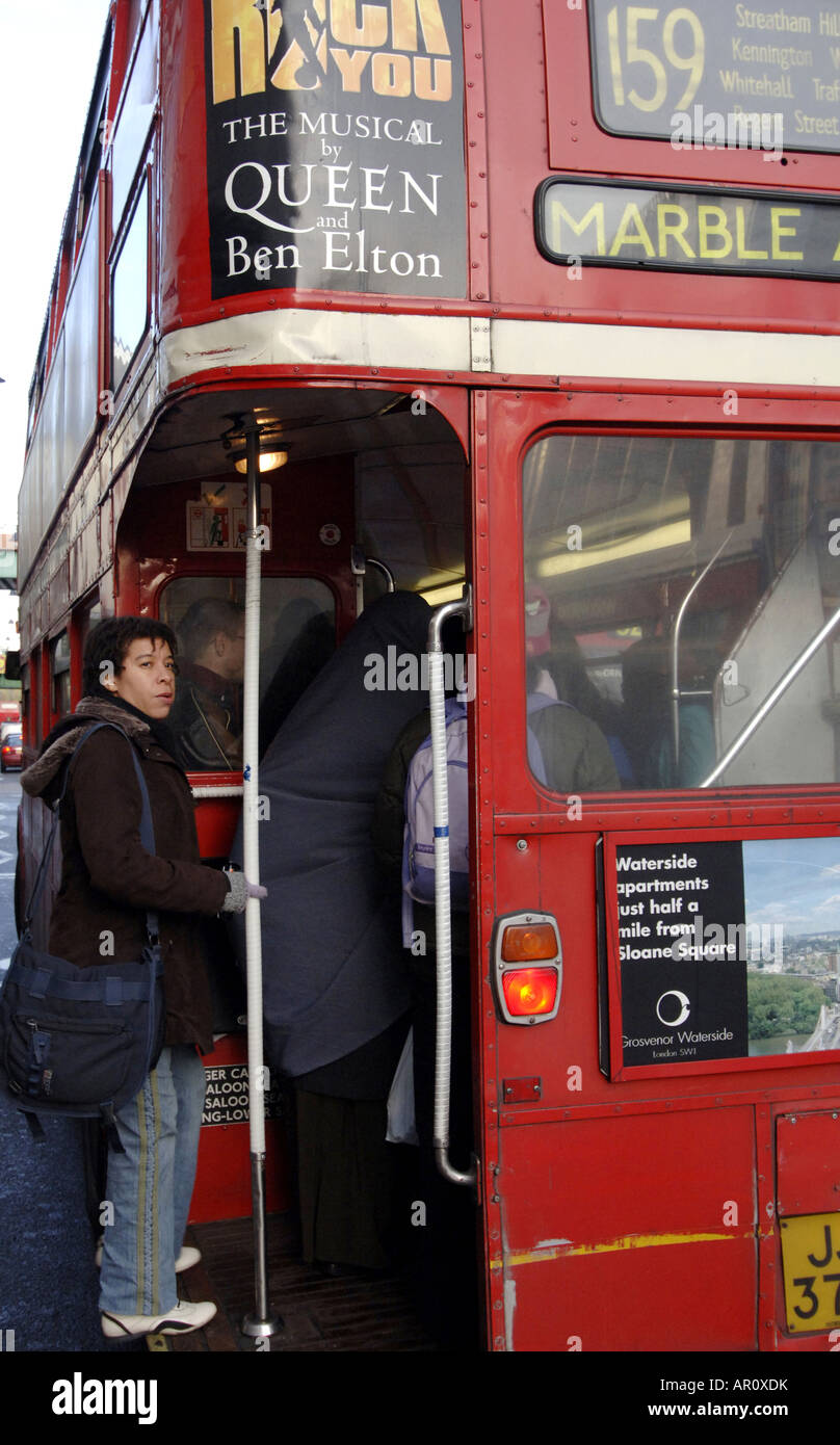 159 London Bus High Resolution Stock Photography and Images - Alamy