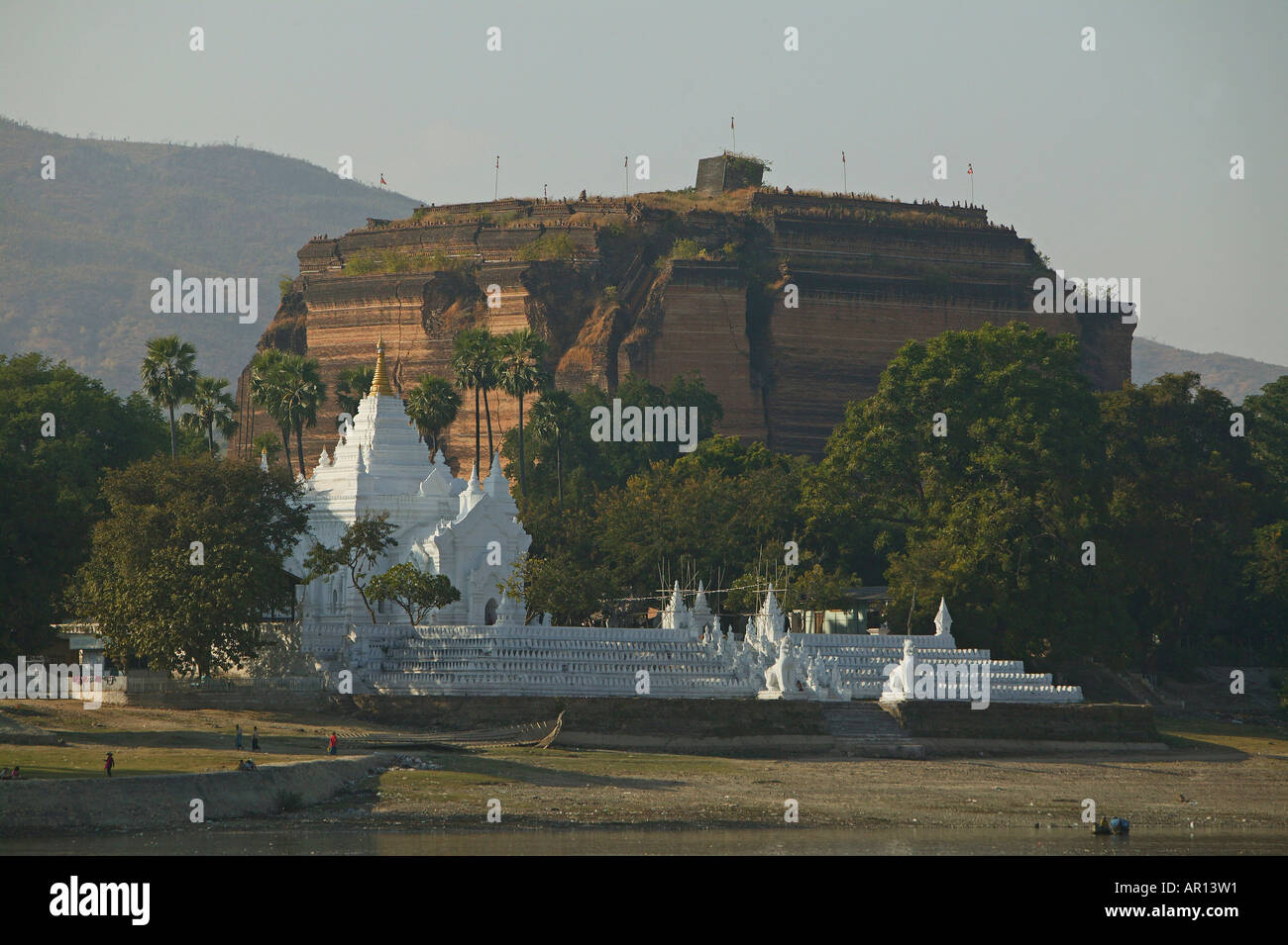 Part of incomplete pagoda, Mingun, Groesster Ziegelbau Asiens, Mingun unvollendeten Mingun Pagode, Stupa Fundament, Mandalay Stock Photo