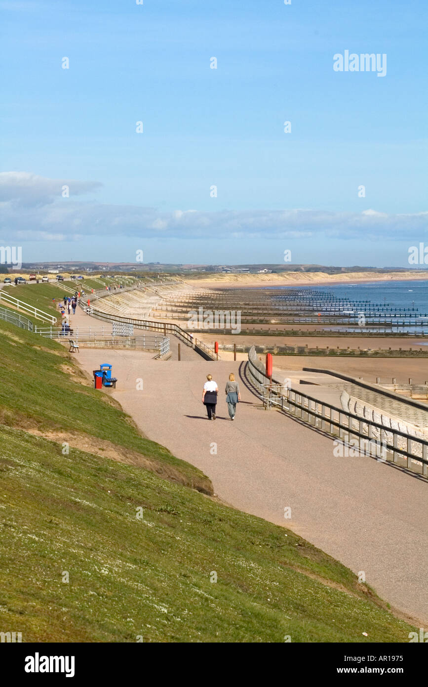 dh Seafront BEACH ABERDEEN People walking along promenade scotland landscape beaches coast Stock Photo