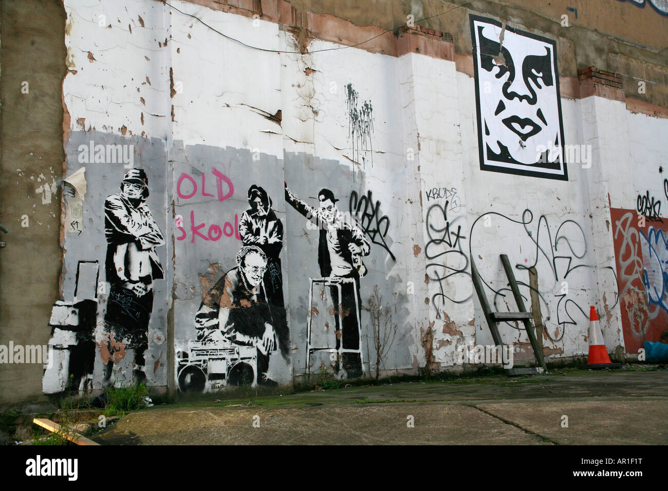 Old skool graffiti hi-res stock photography and images - Alamy