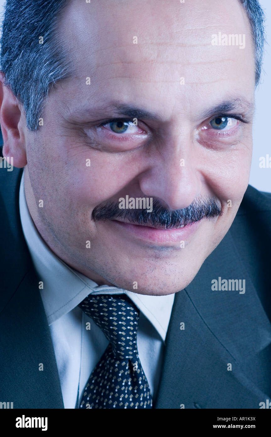 Lone male head shot and smiling hi-res stock photography and images - Alamy