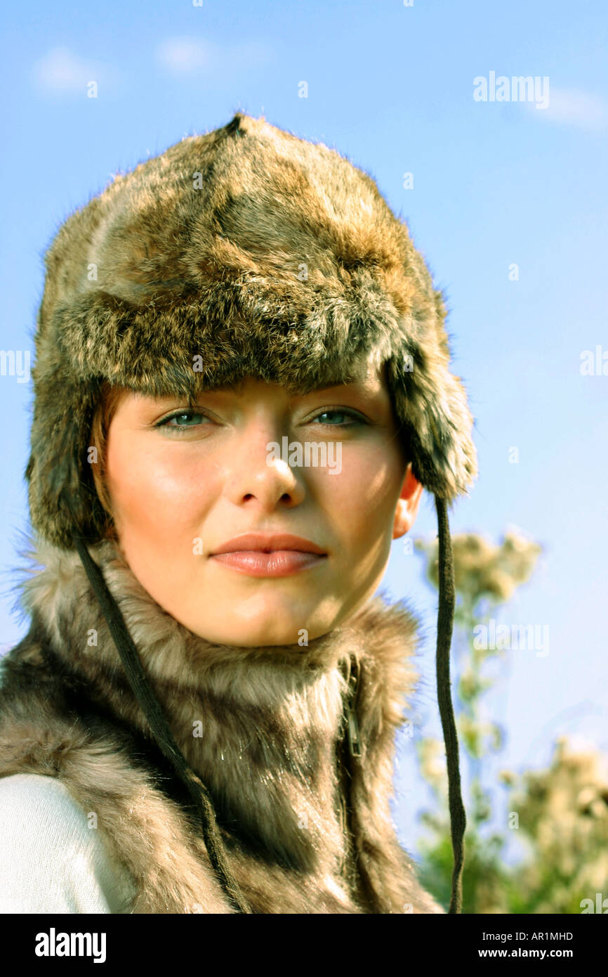 Woman smiling outdoor jumper hi-res stock photography and images - Alamy