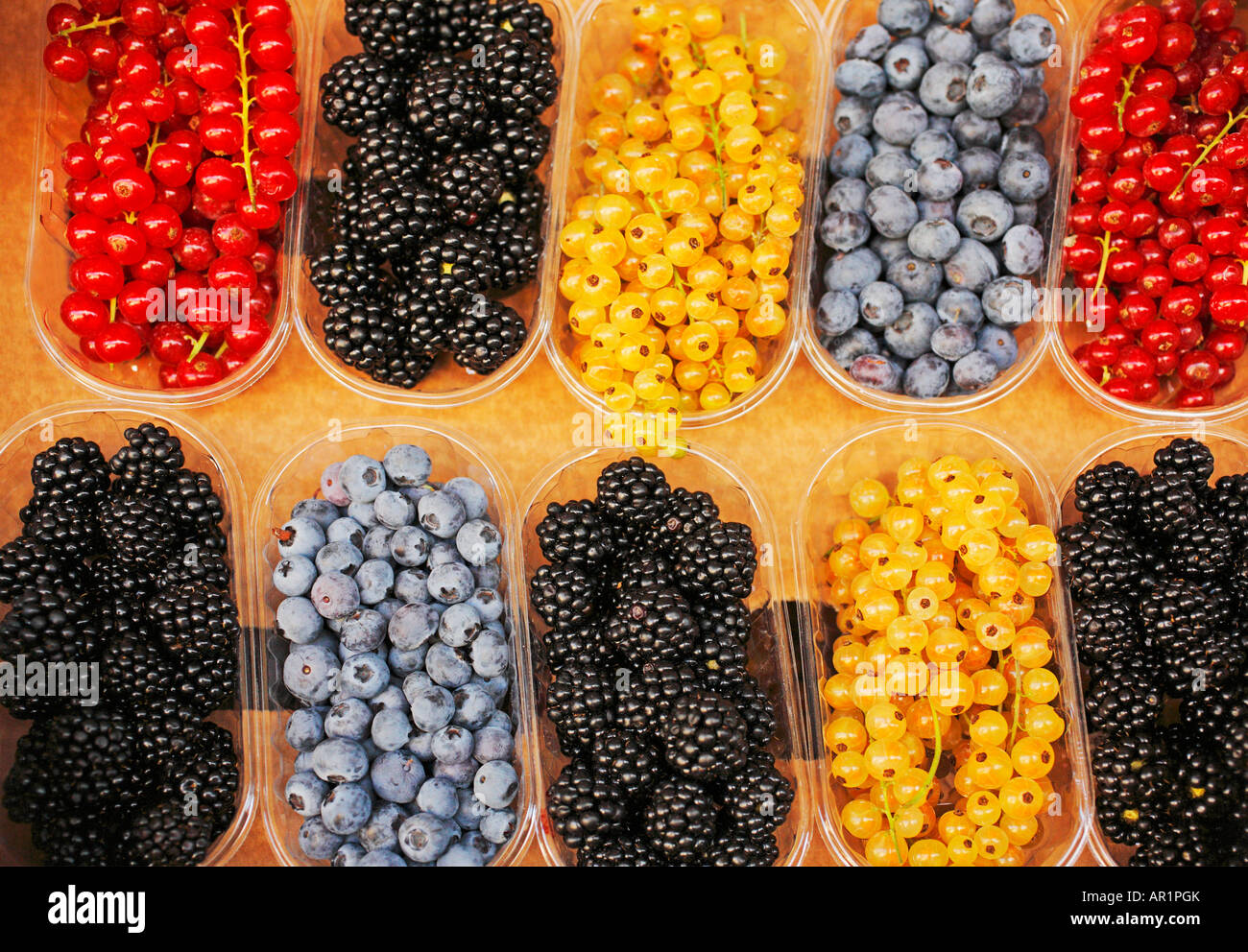 Several types of berries, market in Tuscany, Italy Stock Photo Alamy