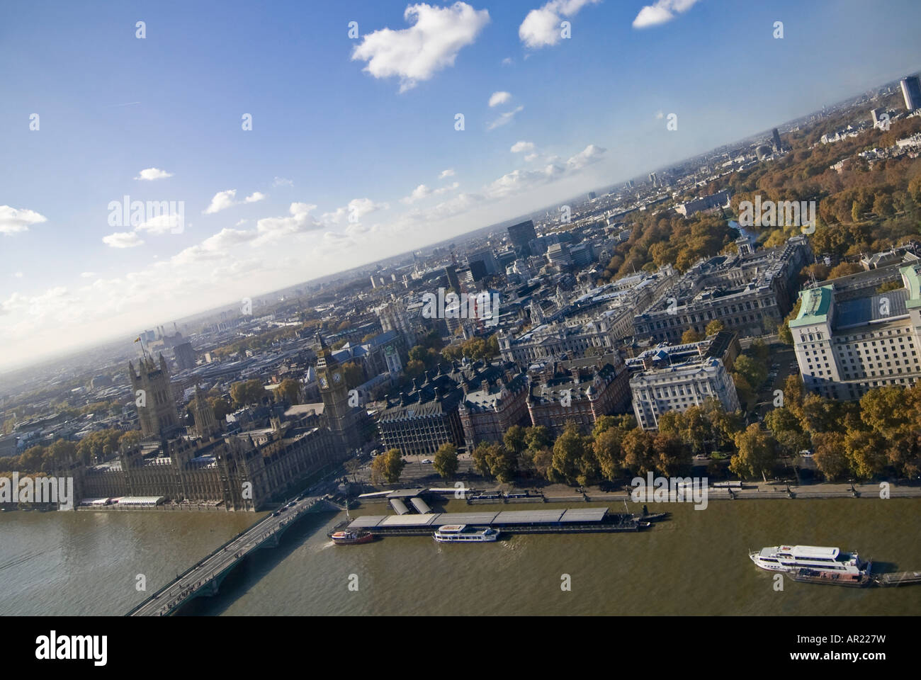London rooftops buckingham palace hires stock photography and images