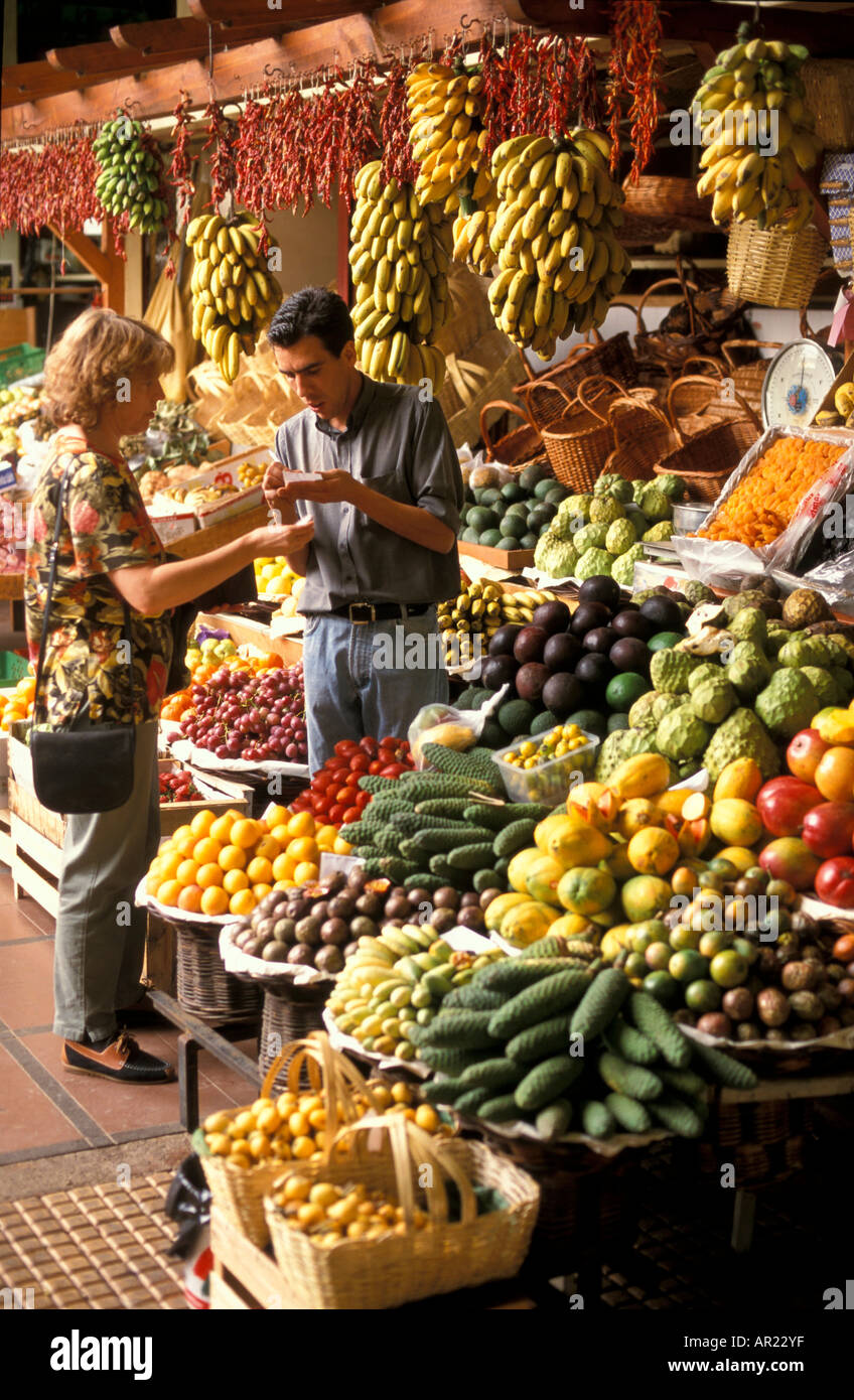 Fruits and vegetables market, Mercado dos Layvradores, Funchal ...