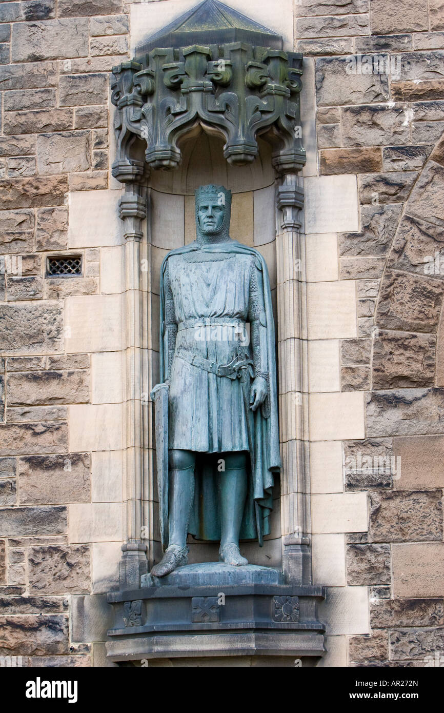 Statue bruce edinburgh castle scotland hires stock photography and