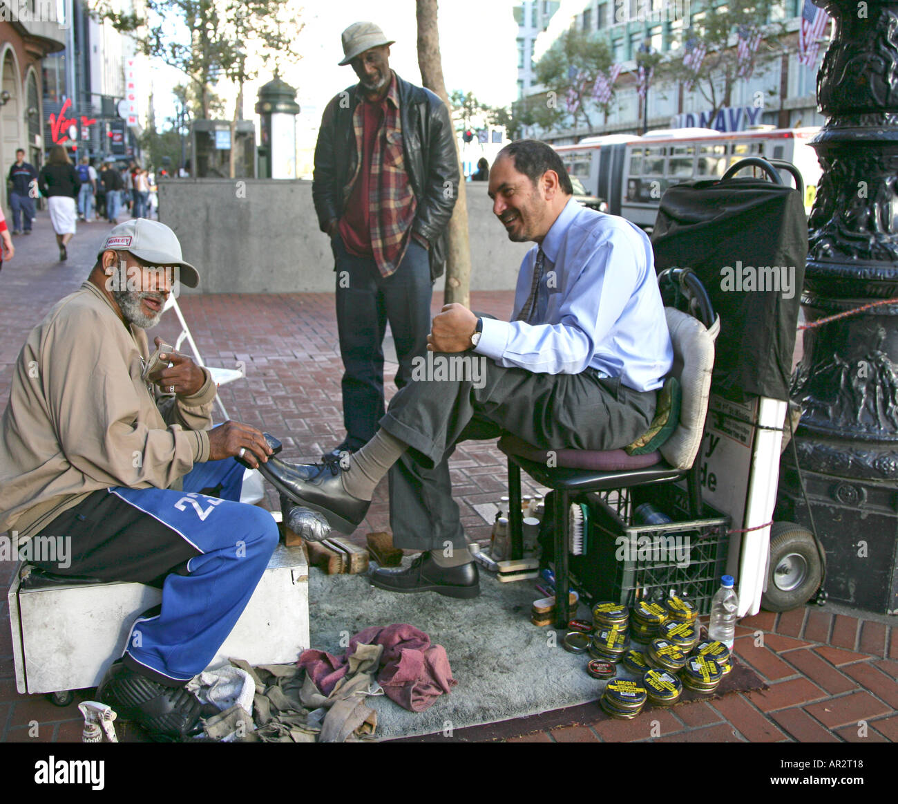 Black shoe shine worker usa hi-res stock photography and images - Alamy