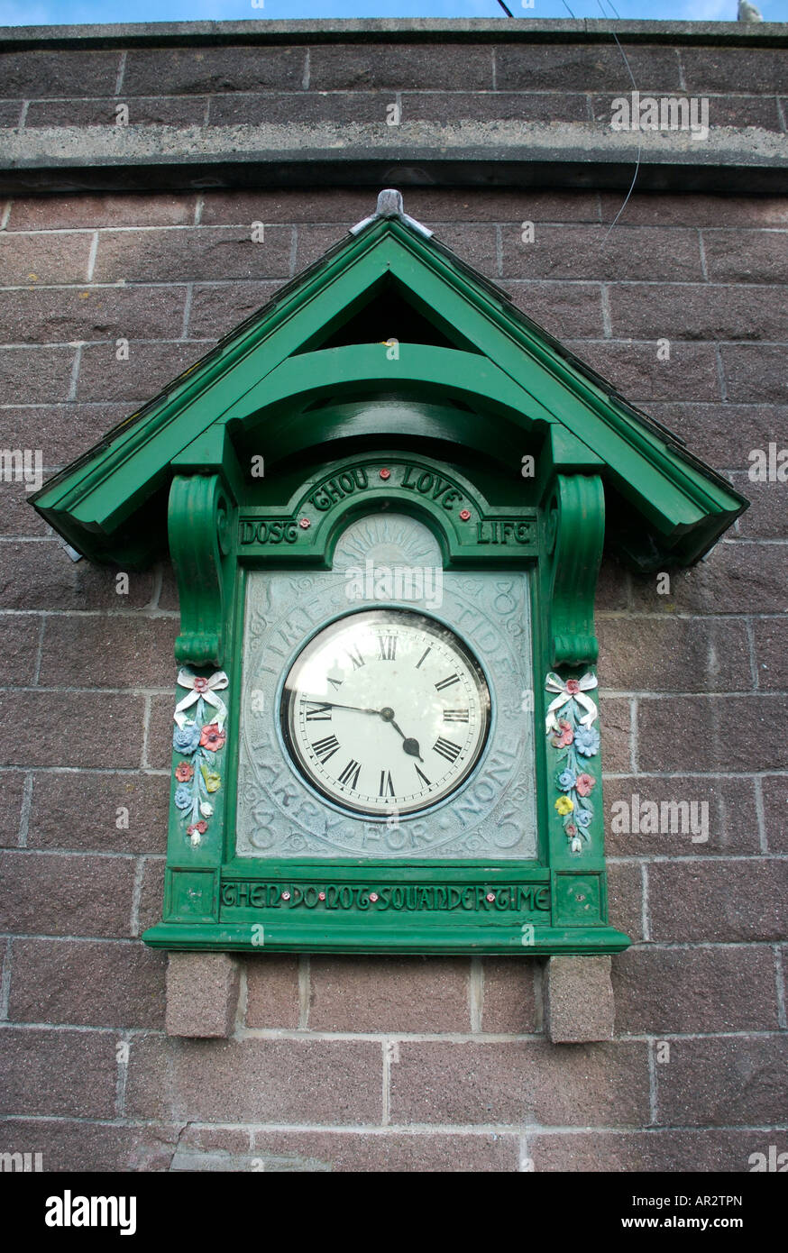 Decorative clock hires stock photography and images Alamy
