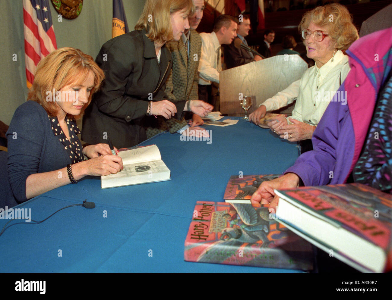 Jk rowling signing hires stock photography and images Alamy