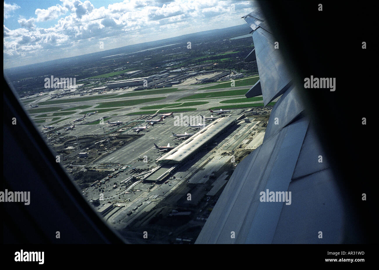 LONDON HEATHROW AIRPORT FROM THE AIR SHOWING TERMINAL 5 CONSTRUCTION  2006 Stock Photo