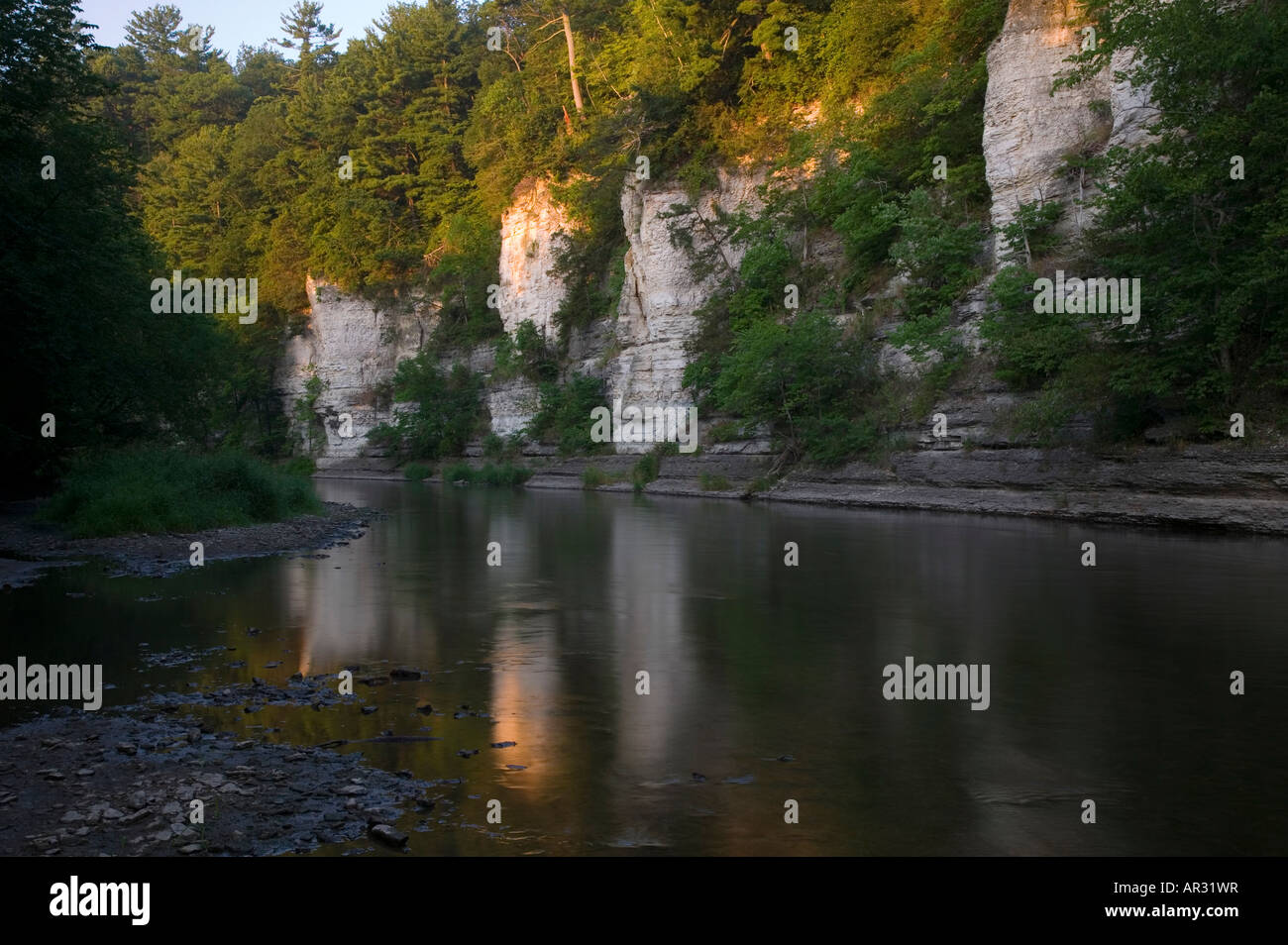 limestone bluffs along the Upper Iowa River, Winneshiek County, Iowa USA Stock Photo