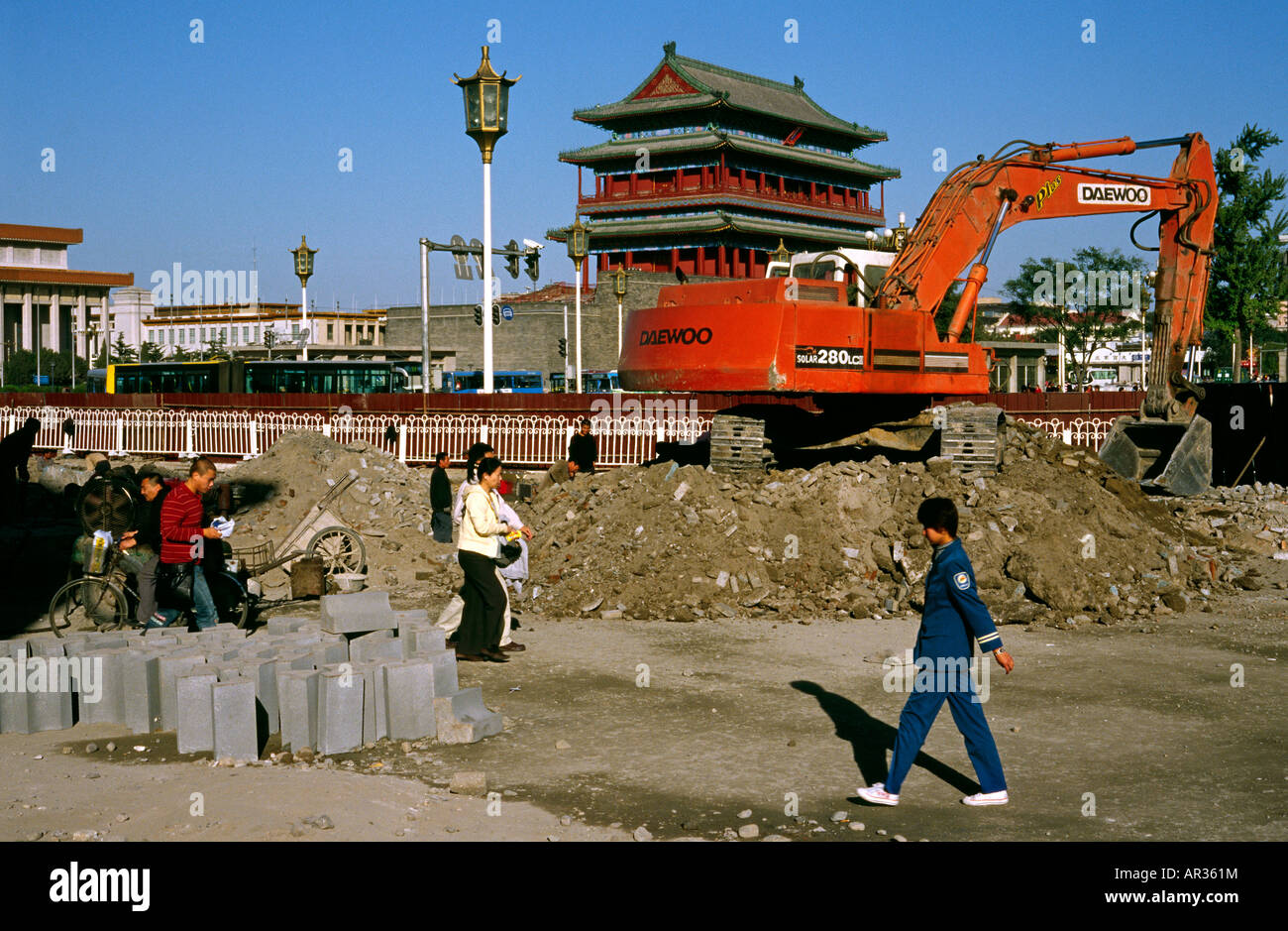 October 28, 2006 - Beijing gets ready for the Olympic Games 2008. Dazhlan neighbourhood being demolished [Qianmen Gate at back]. Stock Photo