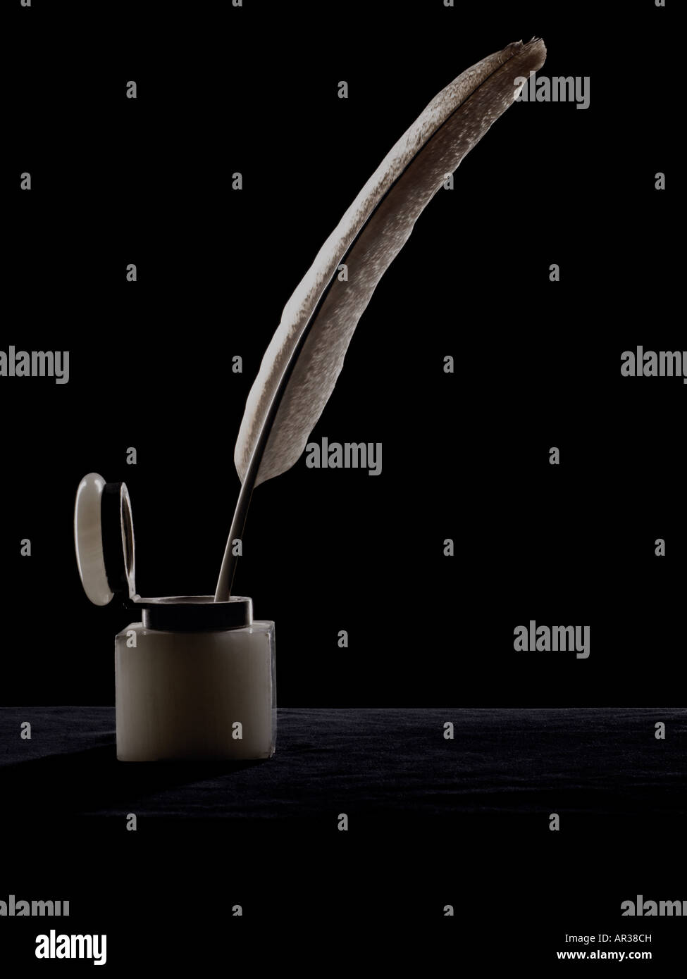 Quill pen and ink well Stock Photo Alamy