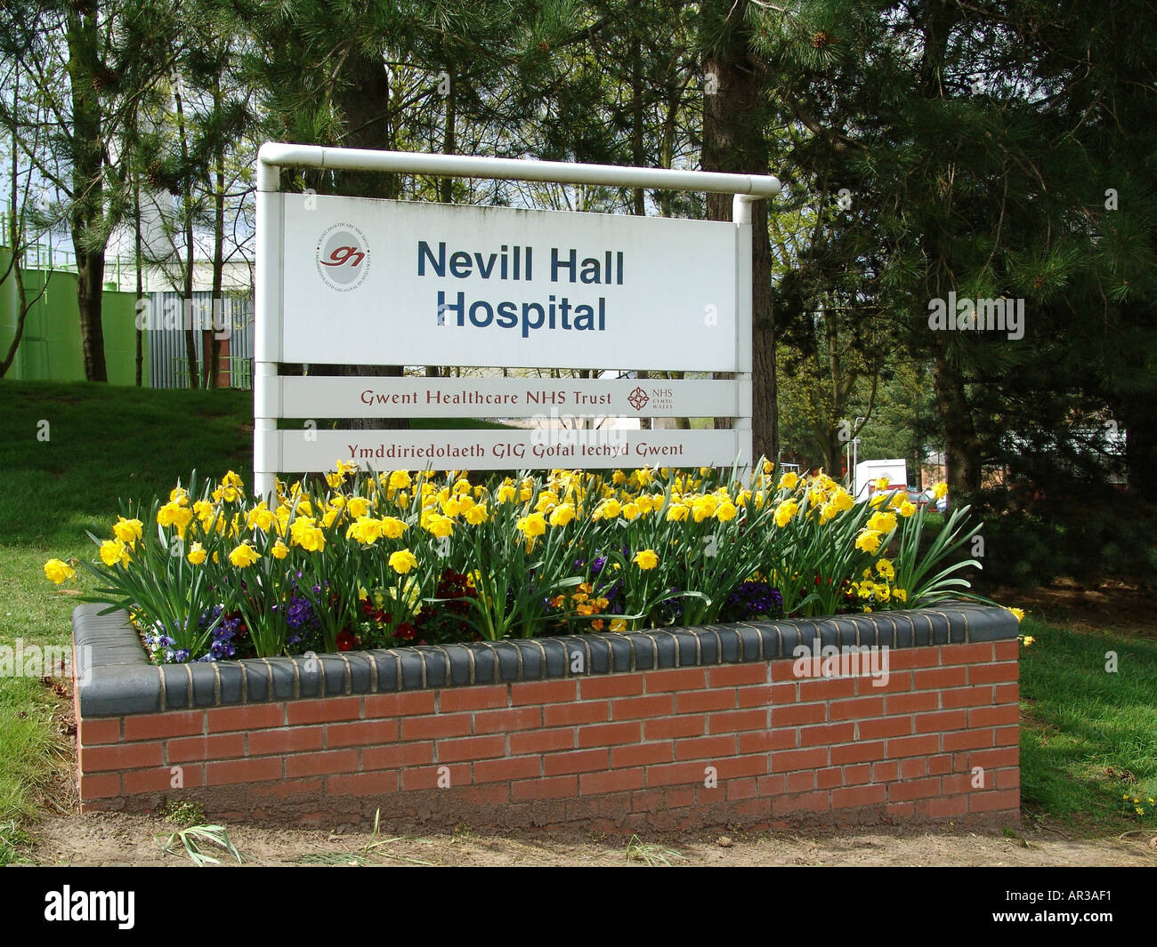 Nurse and doctor serious uk hires stock photography and images Alamy