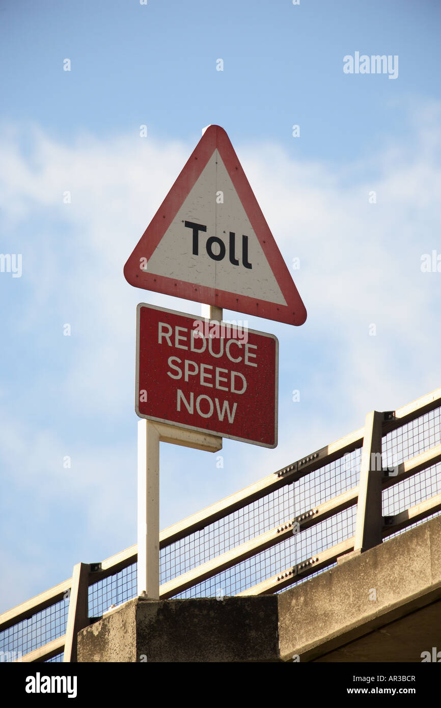 Bridge toll sign hi-res stock photography and images - Alamy