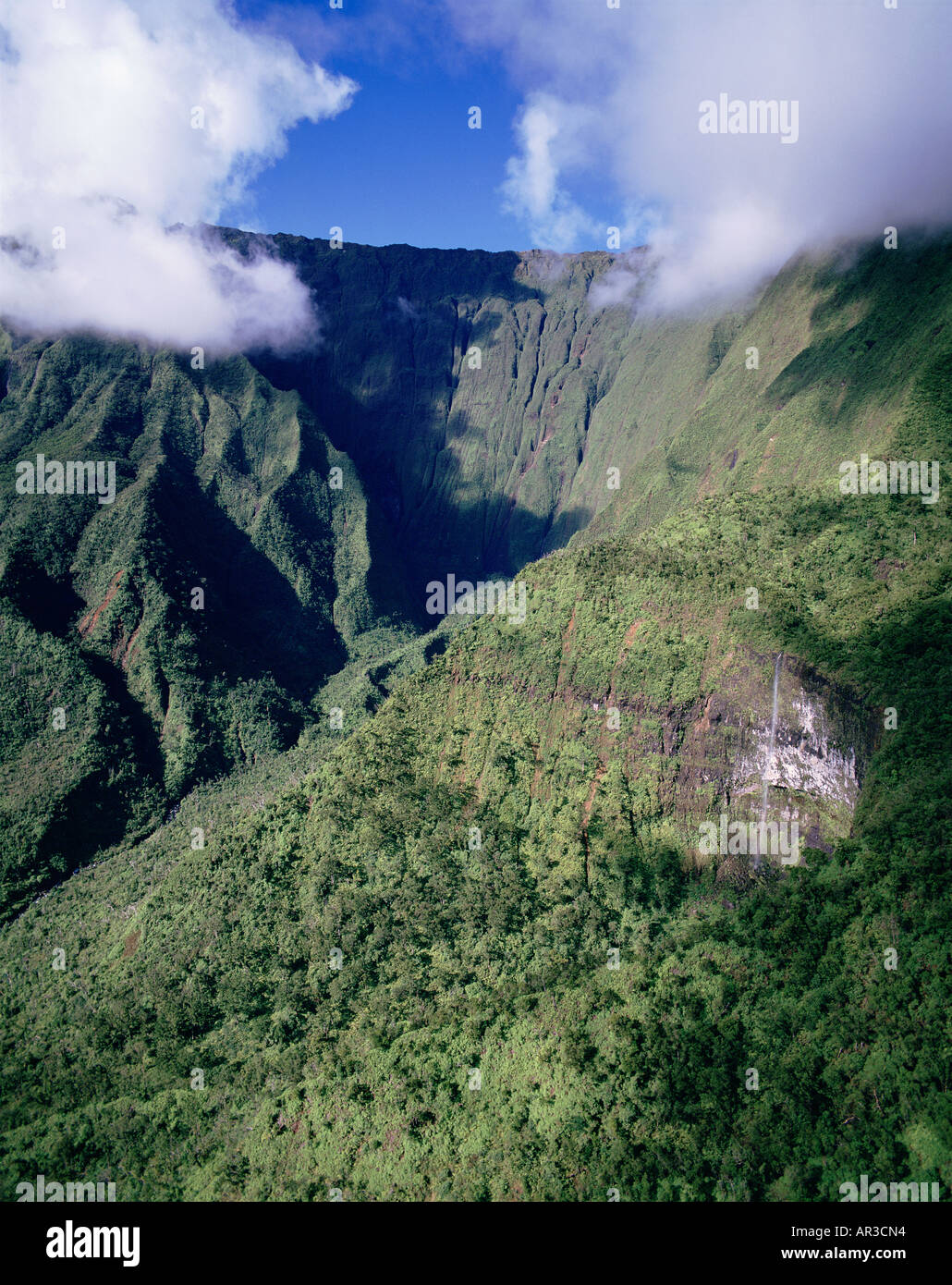 Wettest spot on earth hi-res stock photography and images - Alamy 