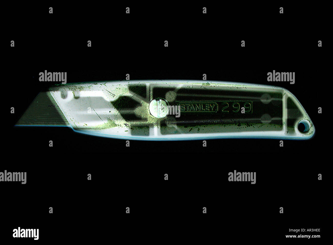 Box cutter hi-res stock photography and images - Alamy