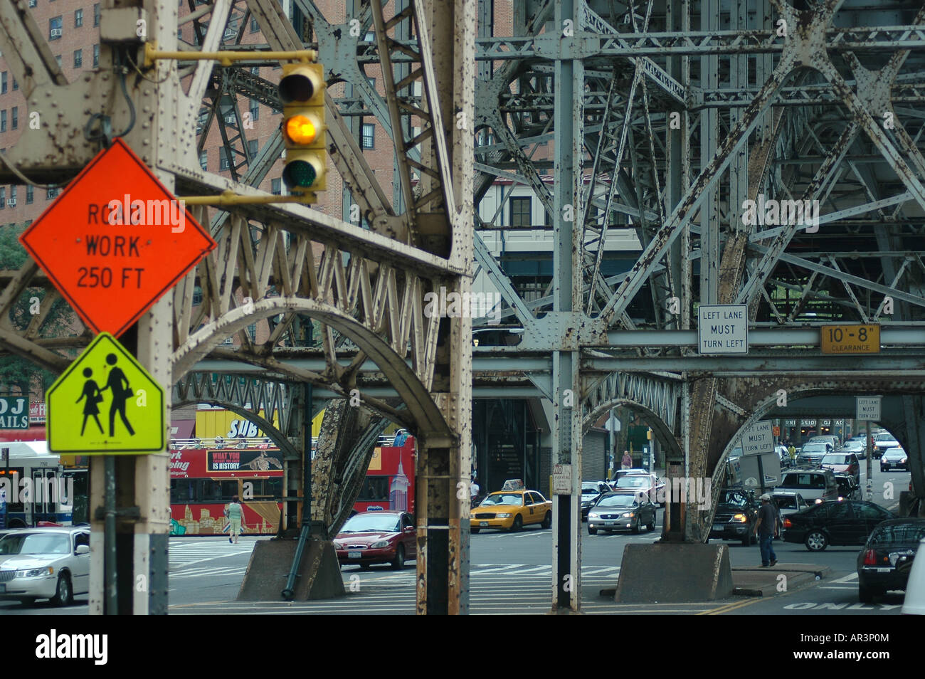 steel overpass bridge in manhattan Stock Photo Alamy