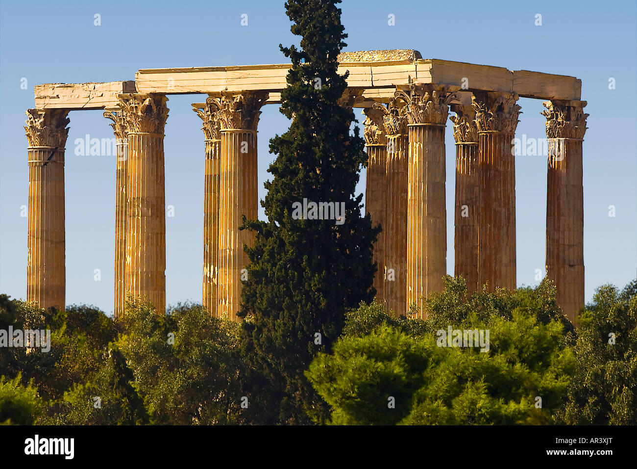 TEMPLE OF ZEUS ATHENS GREECE Stock Photo Alamy