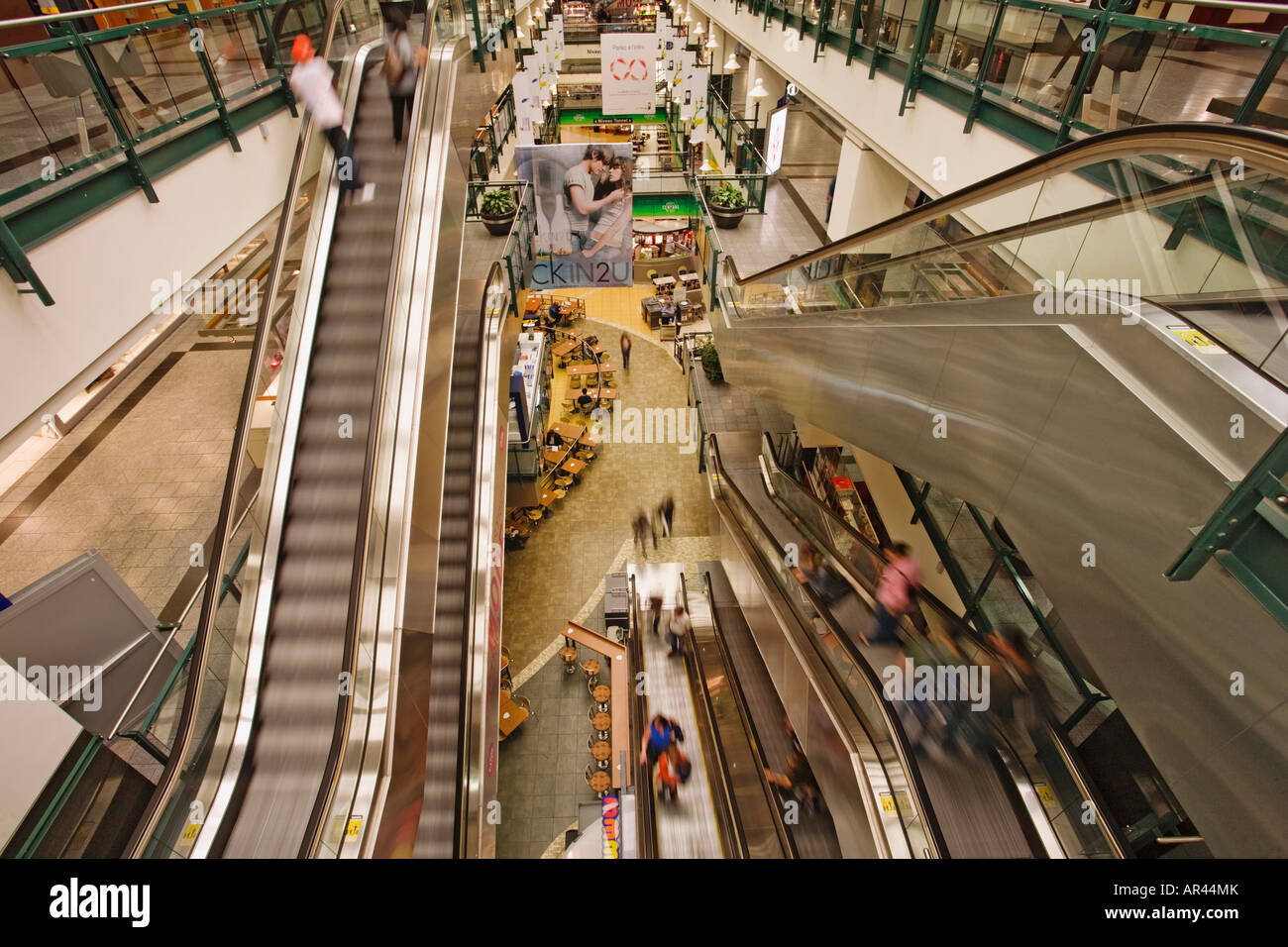 Montreal's underground city hires stock photography and images Alamy