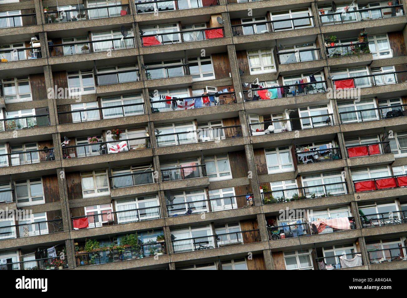 Slum london hires stock photography and images Alamy