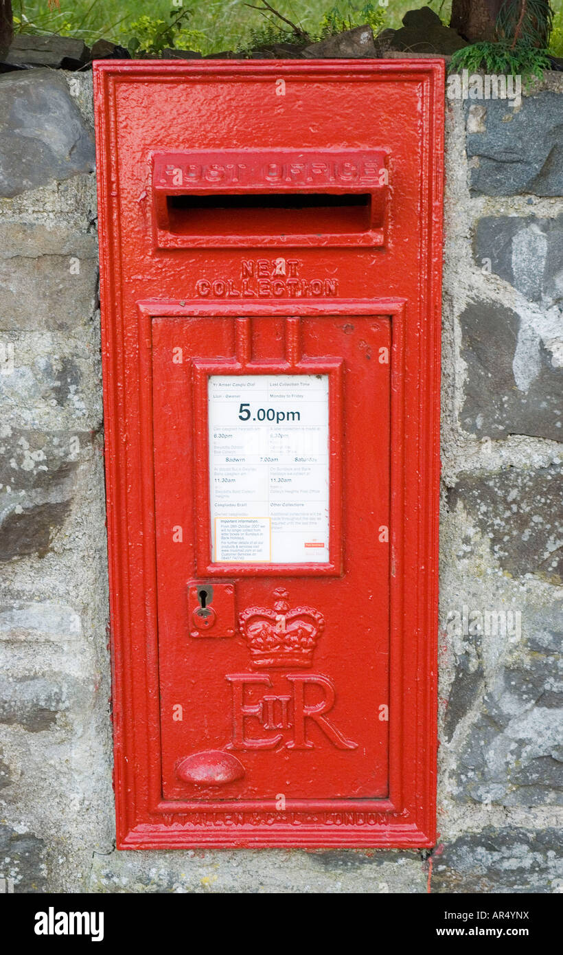 Red letter Box UK Stock Photo Alamy