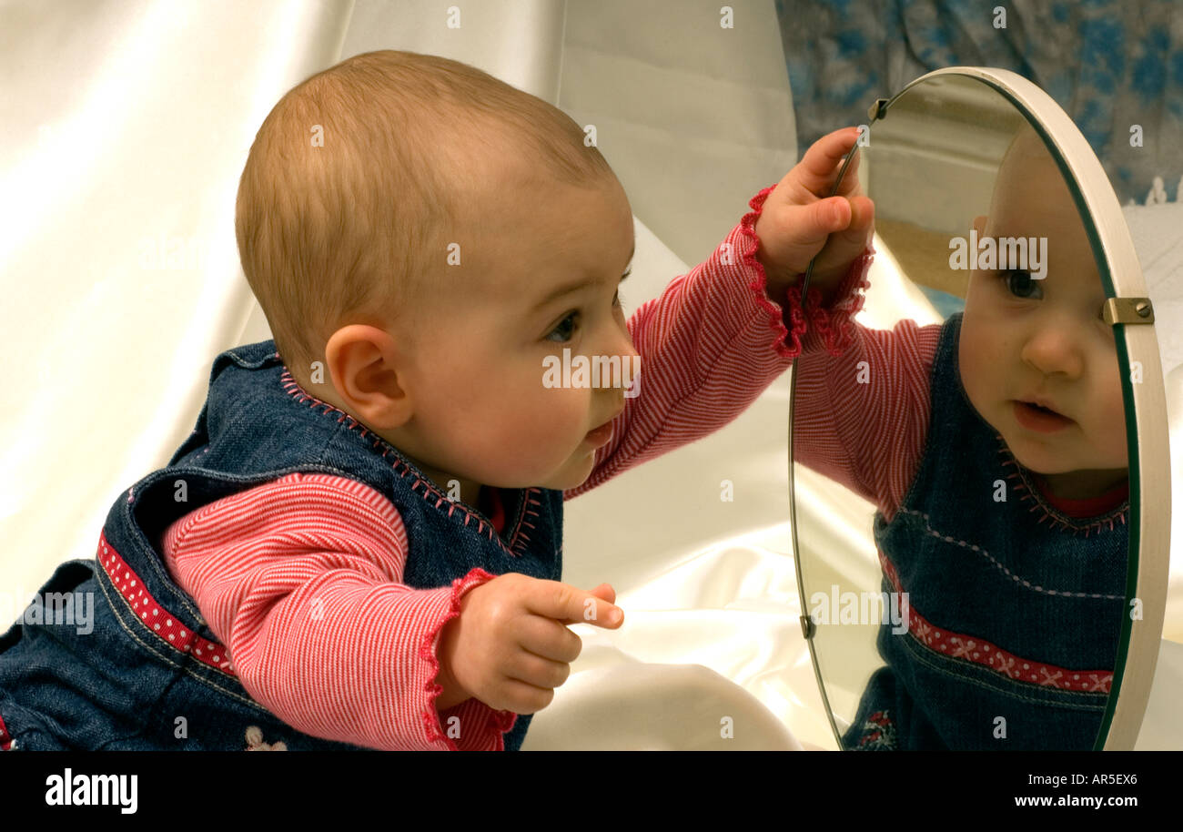 Old looking in mirror hires stock photography and images Alamy