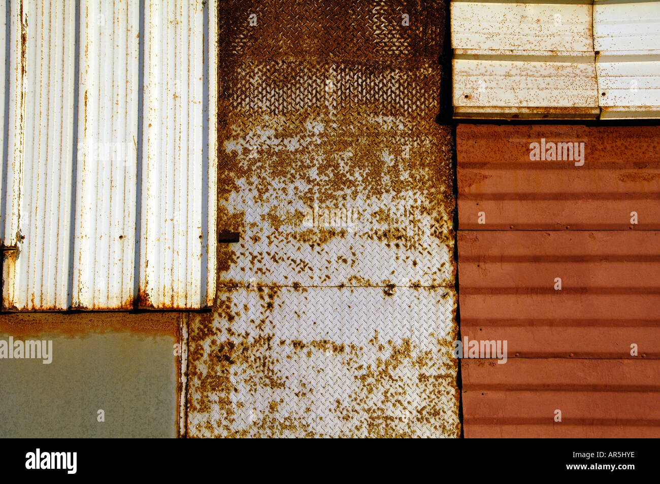 Corrugated iron tin hut hi-res stock photography and images - Alamy