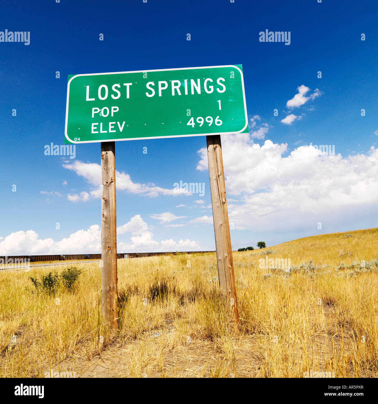 Population and elevation sign for Lost Springs Wyoming Stock Photo Alamy