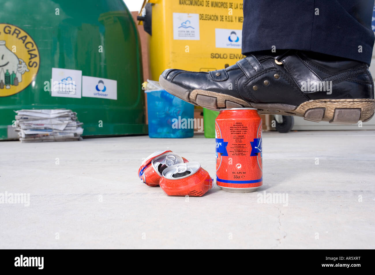 Crushing foot hires stock photography and images Alamy