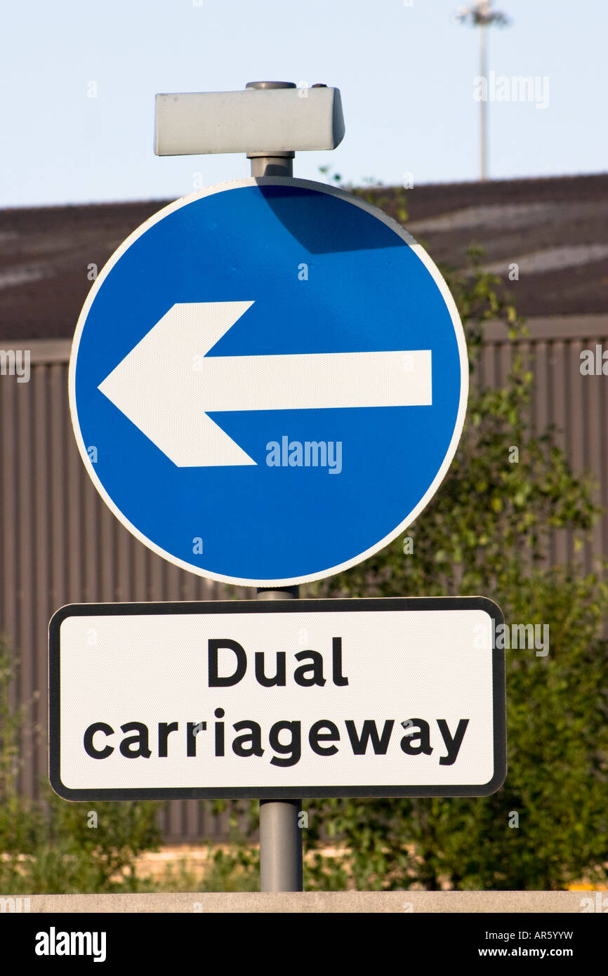Dual carriageway sign hi-res stock photography and images - Alamy