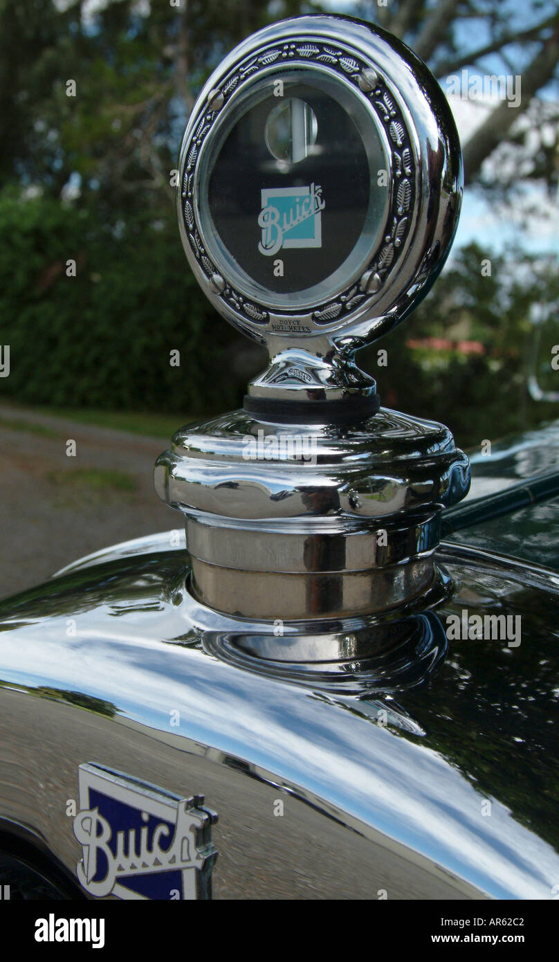 Classic car radiator temperature gauge hi-res stock photography and ...