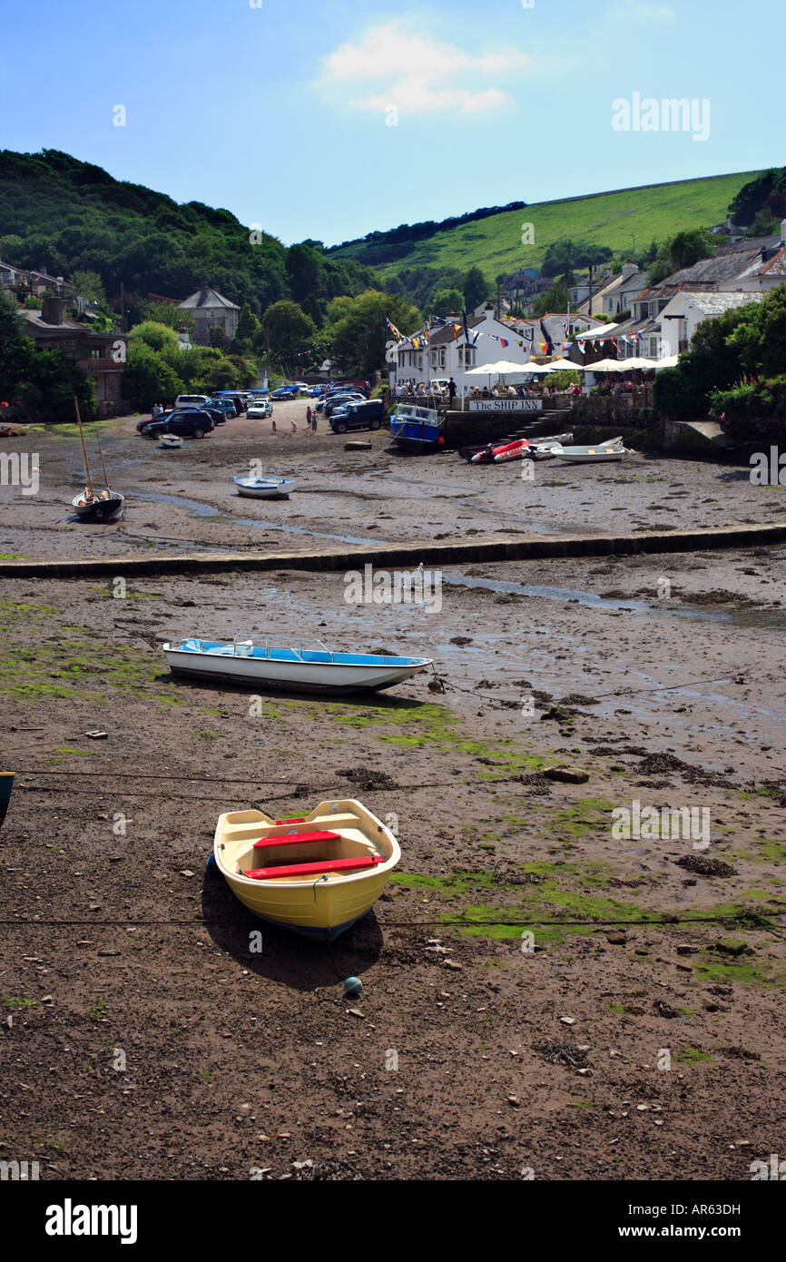 Low tide at Noss mayo Stock Photo Alamy