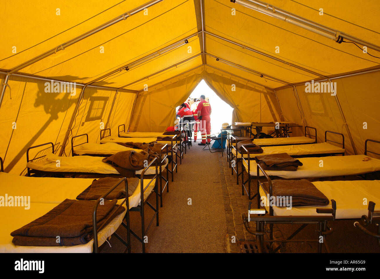 Medical tent hires stock photography and images Alamy