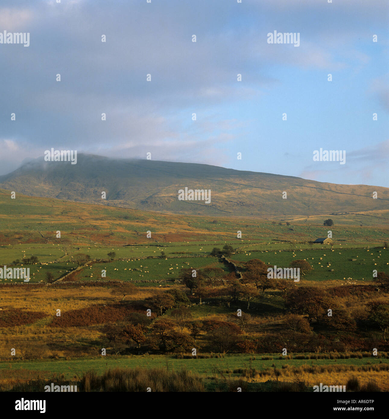 Light over hill hi-res stock photography and images - Alamy