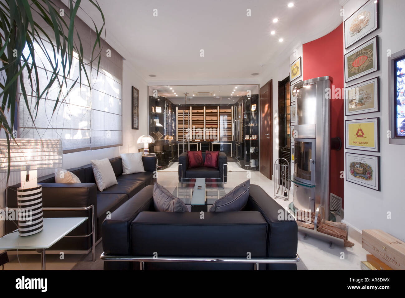 Smoking room interior hires stock photography and images Alamy