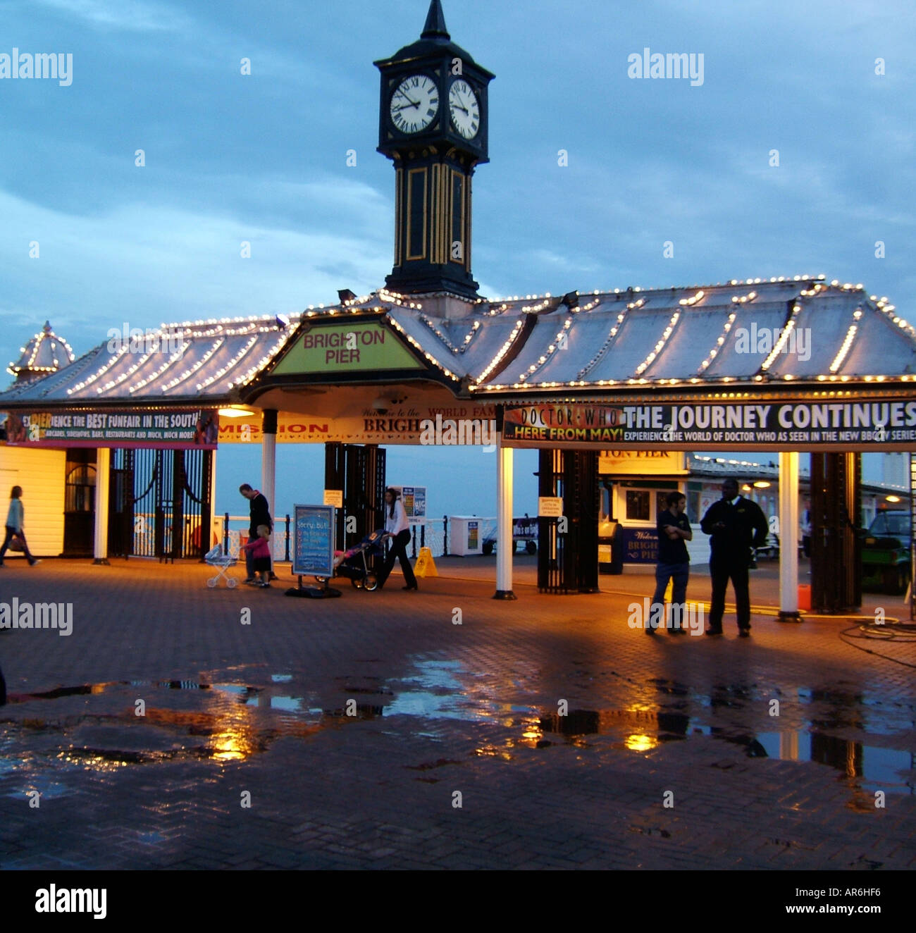 Brighton pier clock hires stock photography and images Alamy